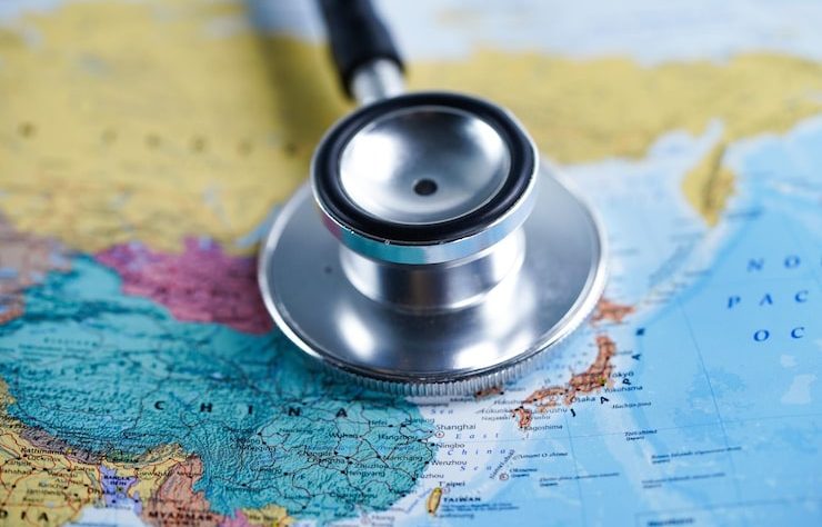 close-up-stethoscope-map_1048944-5894732